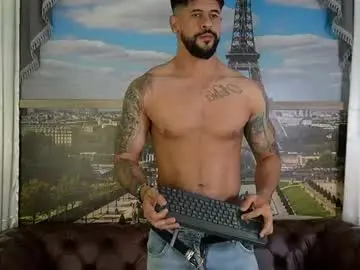 Chaturbate Adult Webcams of petesevans_1