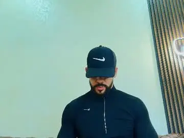 Chaturbate Free Porn Cam of petesevans_1