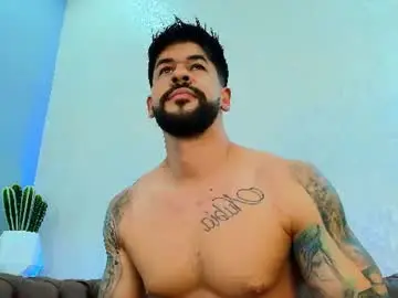 Chaturbate Free Live Porn of petesevans_1