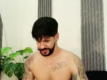 Chaturbate Free Live Porn of petesevans_1
