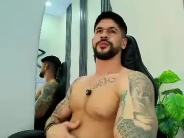 Chaturbate Watch Live Sex Cams of petesevans_1