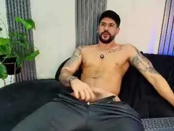 Chaturbate Sex Cam of petesevans_1
