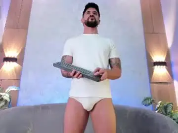 Chaturbate Adult Webcams of petesevans_1