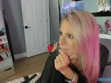 Chaturbate Nude Webcam of wildwifebarbie