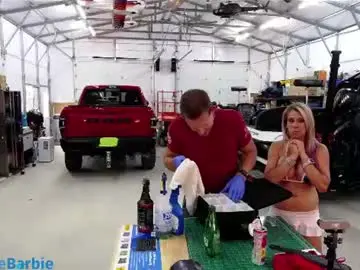 Chaturbate Sex Cam of wildwifebarbie