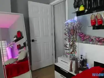 Chaturbate Free Porn Cam of wildwifebarbie