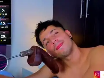 Chaturbate Live Sex Cam of issac_james