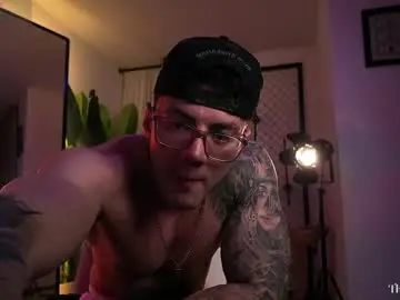 Chaturbate Private Sex Chat of thomas_falcon1