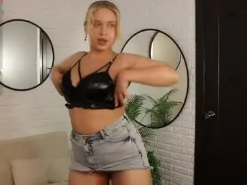 Chaturbate Live Sex Cam of angelic_coy