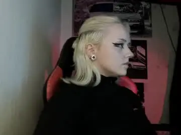Chaturbate Live Sex Cam of holy_mistresss
