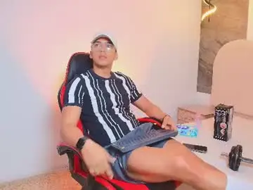 Chaturbate Nude Webcam of tony_foxx1