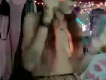 Chaturbate Live Sex Cam of ivorytrixx