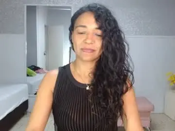 Chaturbate Watch Live Sex Cams of selene_bubble