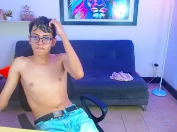 Chaturbate Nude Webcam of alexcum_18