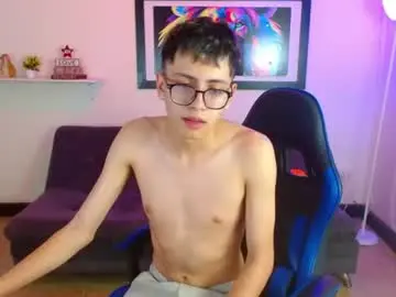 Chaturbate Free Porn Cam of alexcum_18