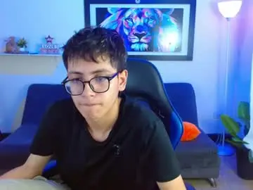 Chaturbate Best live sex cam show of alexcum_18