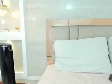 Chaturbate Live Sex Cam of laurent_moore