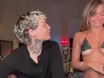 Chaturbate Sex Cam of ashtonveil