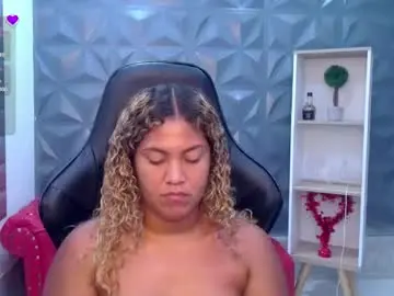 Chaturbate Live Sex Cam of cristal_war