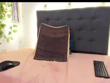 Chaturbate Best live sex cam show of delilah_85