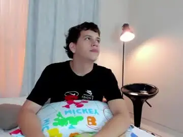 Chaturbate Sex Cam of dennis_hills