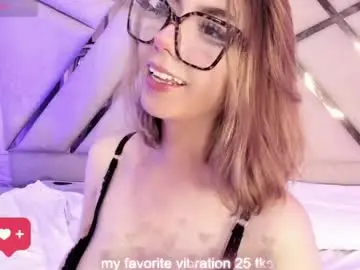 Chaturbate Live Sex Cam of emma__copper