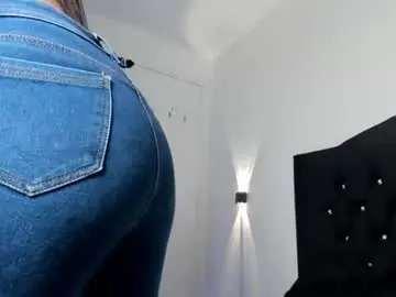 Chaturbate Watch Live Sex Cams of gisell_antonella