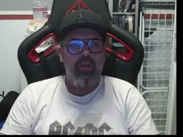 Chaturbate Free Porn Cam of womenizzeer