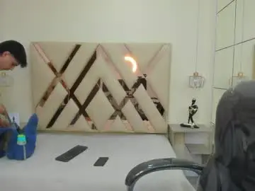 Chaturbate Sex Chat of andrewsmile_