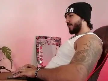 Chaturbate Live Sex Cam of bigdaddybx