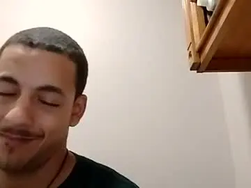 Chaturbate Live Sex Cam of momoneyr15