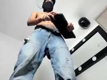 Chaturbate Watch Live Sex Cams of samuel_700