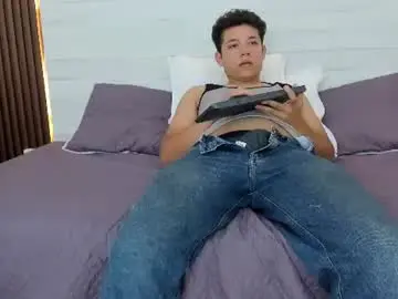 Chaturbate Nude Webcam of axel_west8