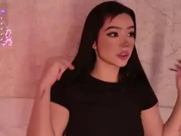 Chaturbate Live Sex Cam of ambar_midnigth
