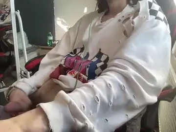 Chaturbate Live Sex Cam of sweetieskitties