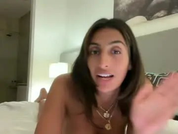 Chaturbate Sex Chat of camiliakxoxo