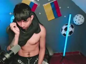 Chaturbate Watch Live Sex Cams of mralpha_latino