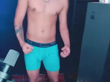 Chaturbate Sex Cam of mralpha_latino