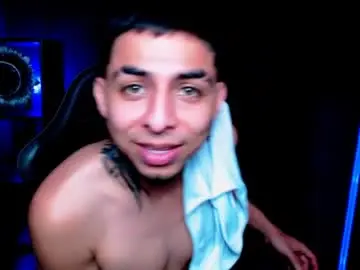 Chaturbate Adult Video Chat of mralpha_latino
