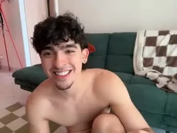 Chaturbate Live Sex Cam of zenn_rush
