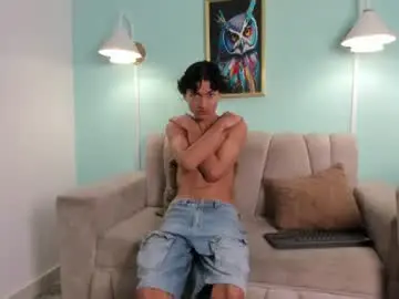 Chaturbate Free Porn Cam of leonardo_cum18