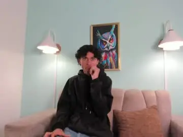 Chaturbate Nude Webcam of leonardo_cum18