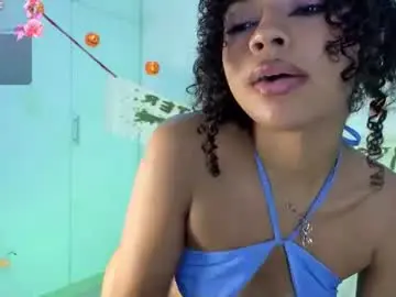 Chaturbate Free Porn Cam of lucie_petite