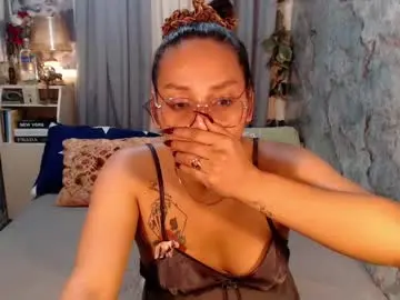 Chaturbate Live Sex Cam of sierrafina_mcbride