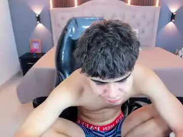 Chaturbate Watch Live Sex Cams of tommy18__