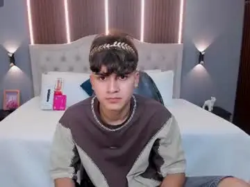 Chaturbate Sex Cam of tommy18__