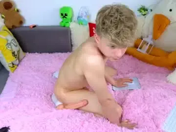 Chaturbate Watch Live Sex Cams of landel_boy