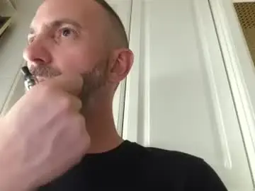 Chaturbate Live Sex Cam of spanishharddick