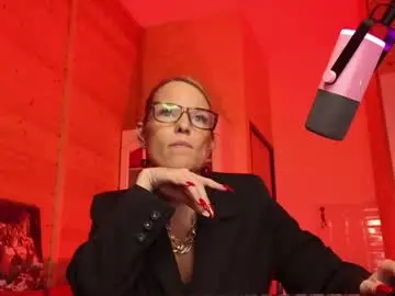 Chaturbate Adult Webcam of findom_lady_shine