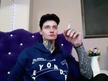 Chaturbate Adult Webcam of kennyvibe